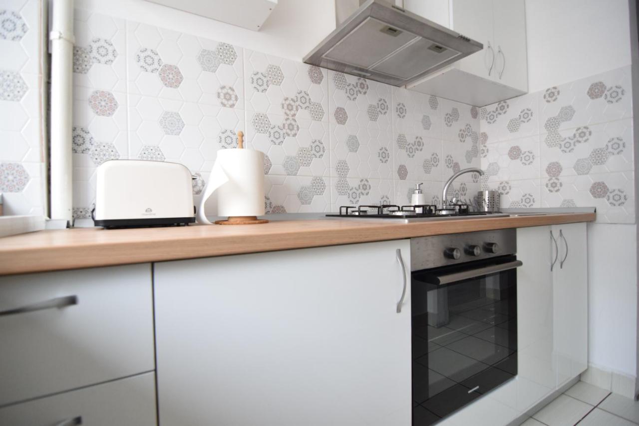 Cozy Apartment Balcescu Boekarest Buitenkant foto