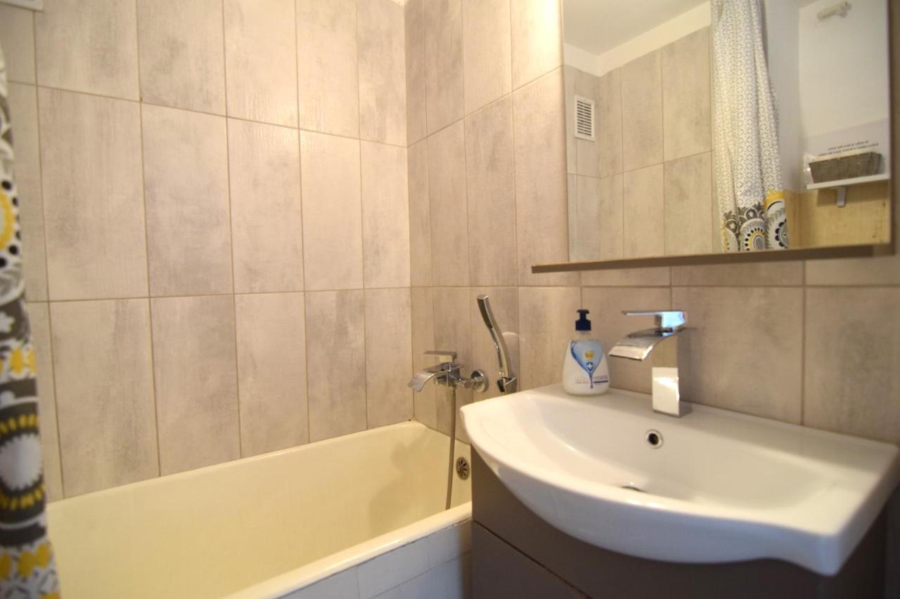 Cozy Apartment Balcescu Boekarest Buitenkant foto